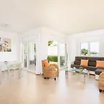 Willa Villa Arual By Escape Home